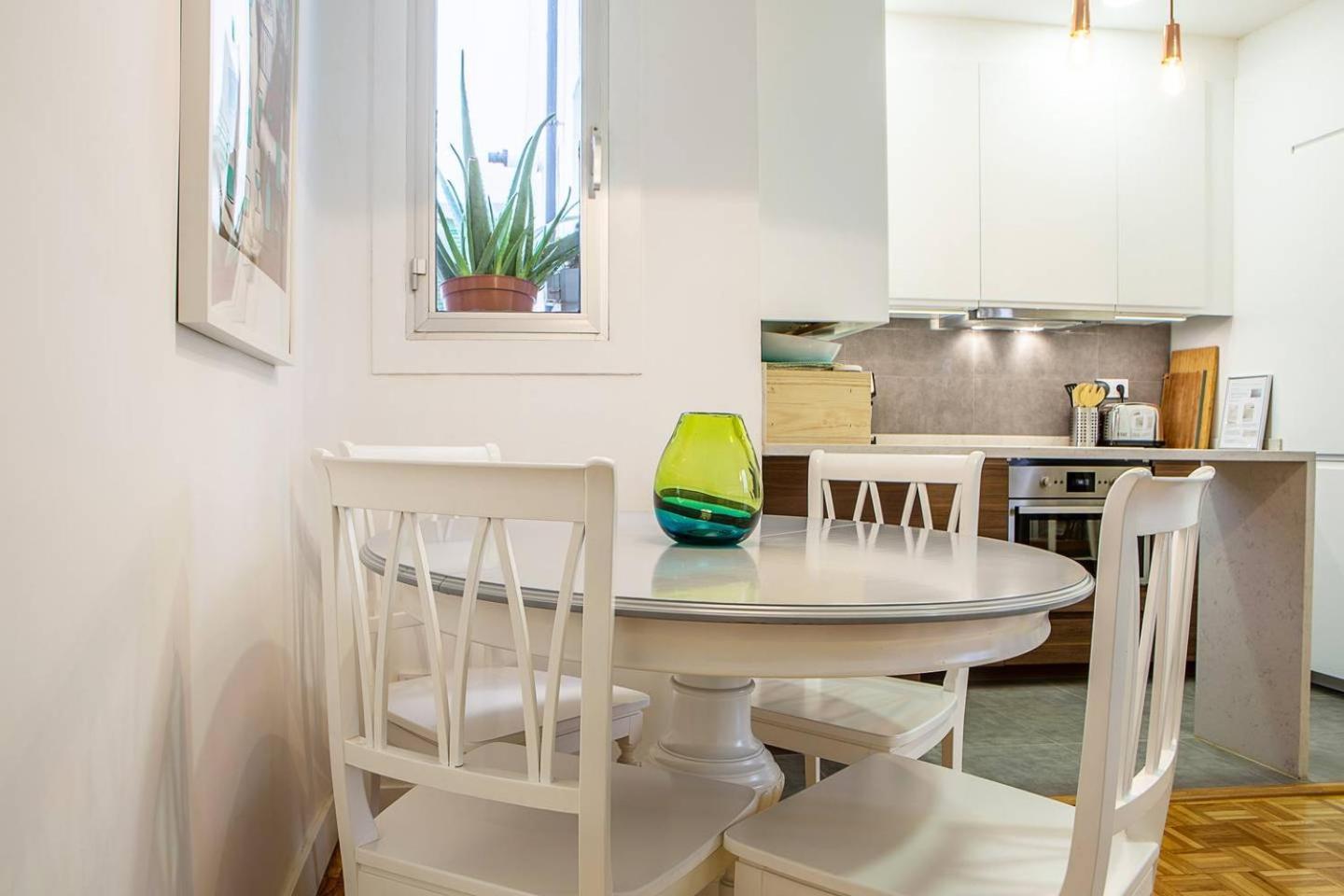 Lovely And Chic 1 Bedroom Next To Atocha Appartamento *